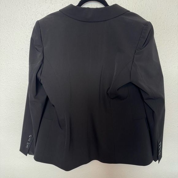 NWT Escada Techno Jacket Black Size 46 (US 14-16) - Picture 2 of 8